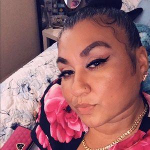 Meet your Posher, Noelia